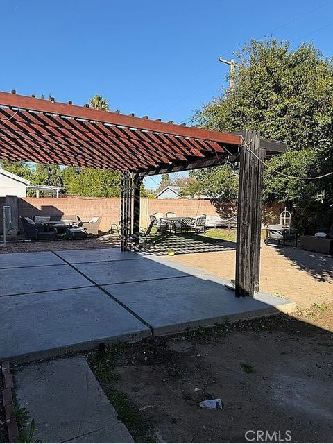 Tiny photo for 7446 Kentland, West Hills, CA 91307 (MLS # OC26025219)