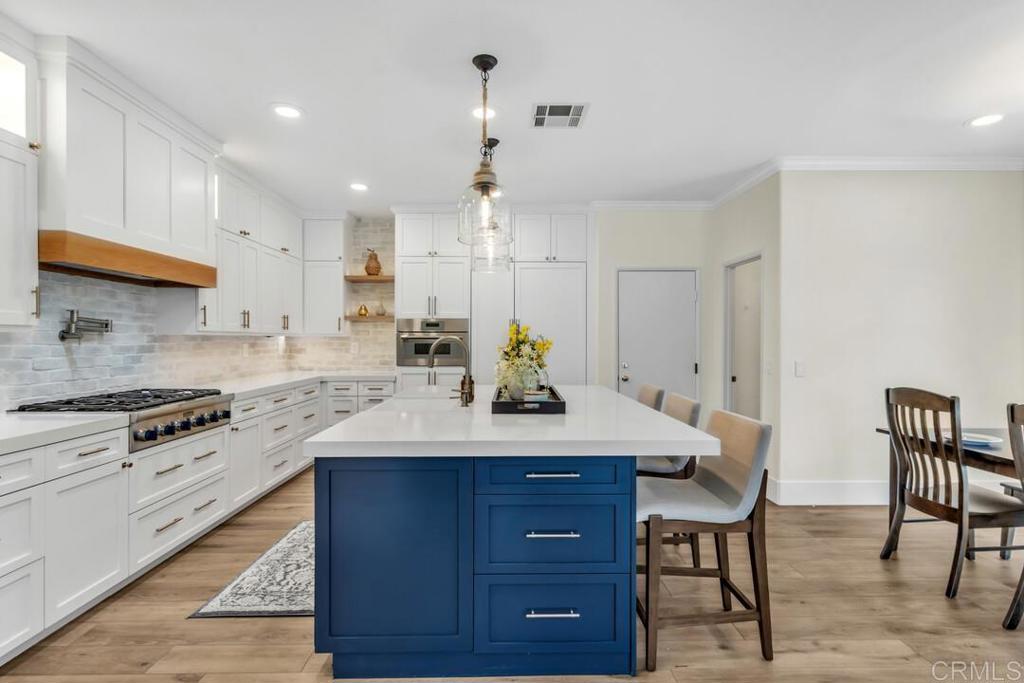 1404 Logan Court