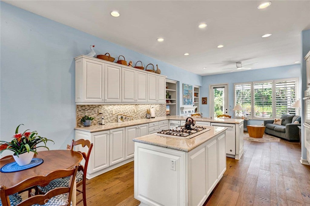 1426 Newporter Way, Newport Beach CA 92660 - Photo 24