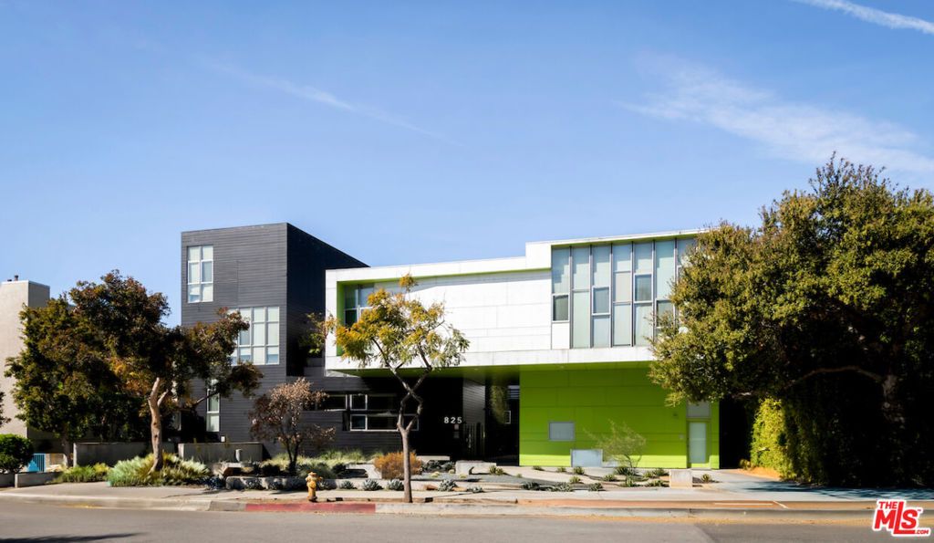 Photo of 825 N Kings Road #01, West Hollywood, CA 90069 (MLS # 25515717)