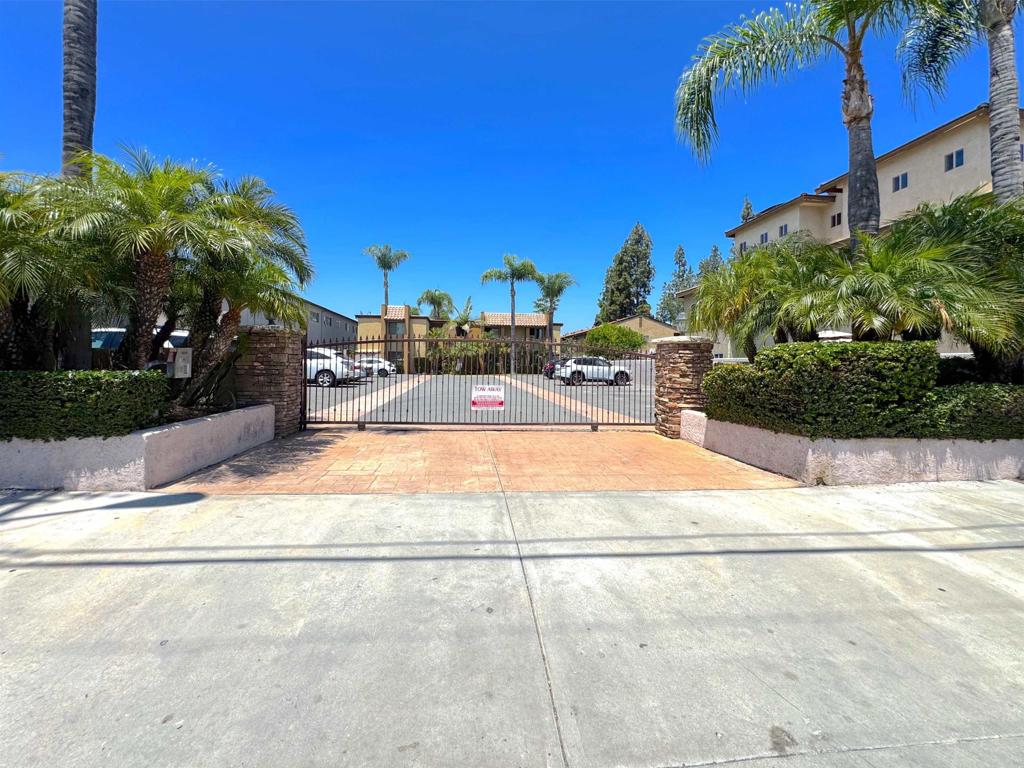 472 Graves Avenue 12