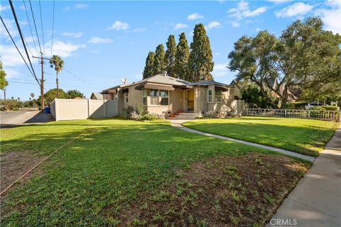 Tiny photo for 4693 Beatty DR, Riverside, CA 92506 (MLS # IV26230670)