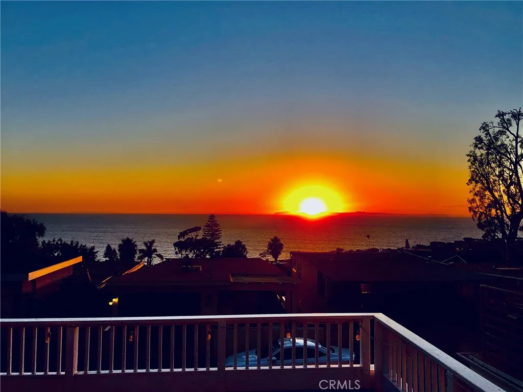 Laguna Beach, California 92651, United States, 3 Bedrooms Bedrooms, ,3 BathroomsBathrooms,Residential,Active,184758