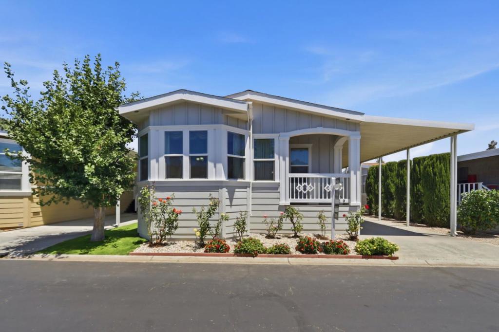 819 Villa Teresa Way 819