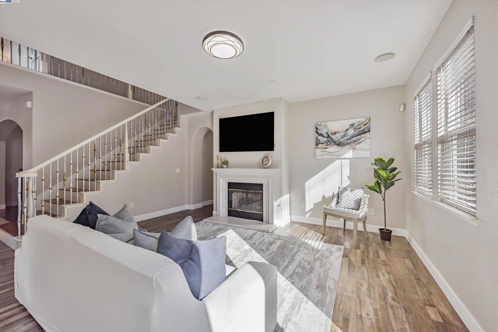 FAIRVIEW - Residential