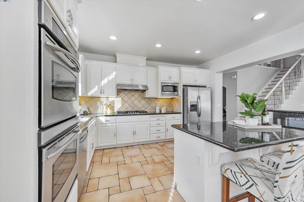 FAIRVIEW - Residential