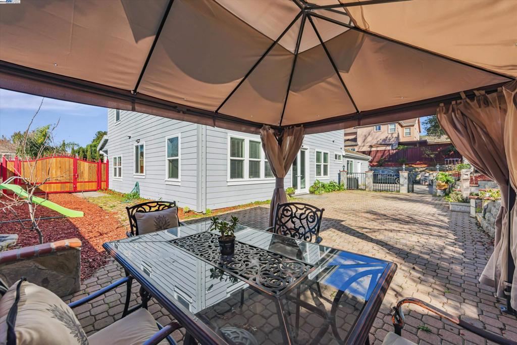 FAIRVIEW - Residential