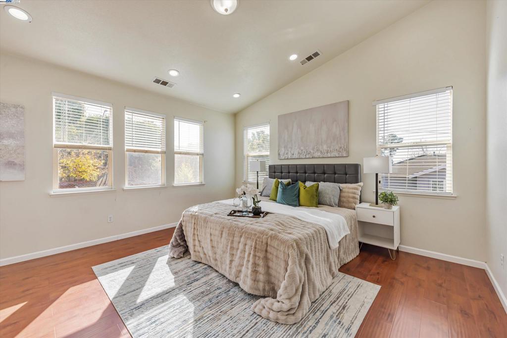 FAIRVIEW - Residential