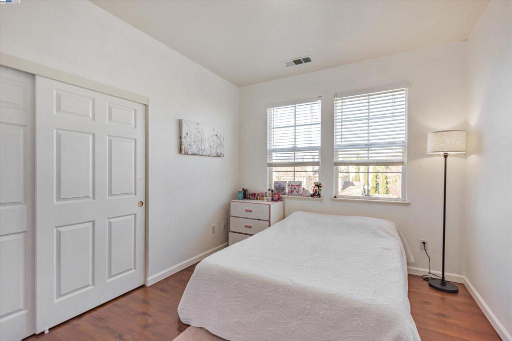 FAIRVIEW - Residential