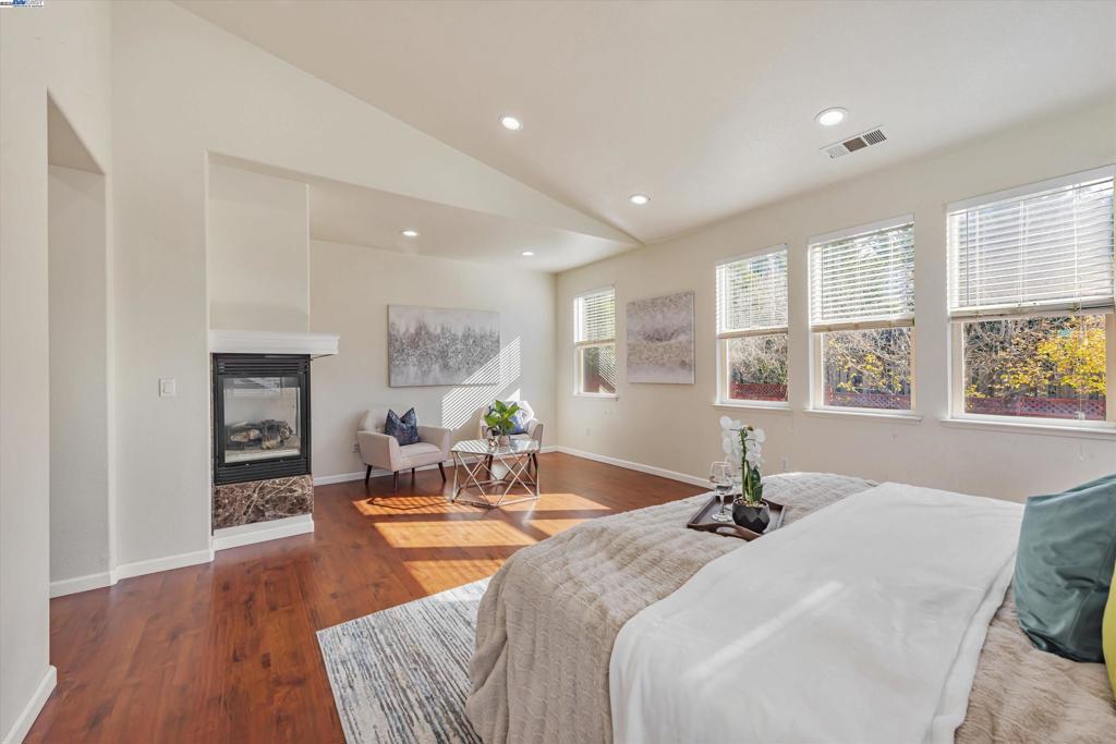 FAIRVIEW - Residential