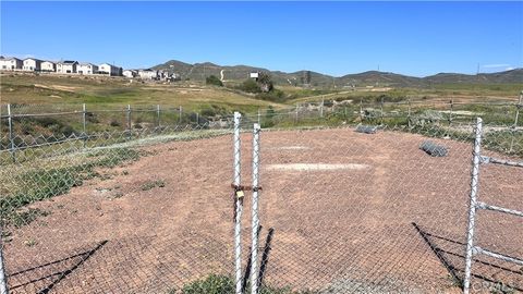 0 cole Lake Elsinore CA 92530