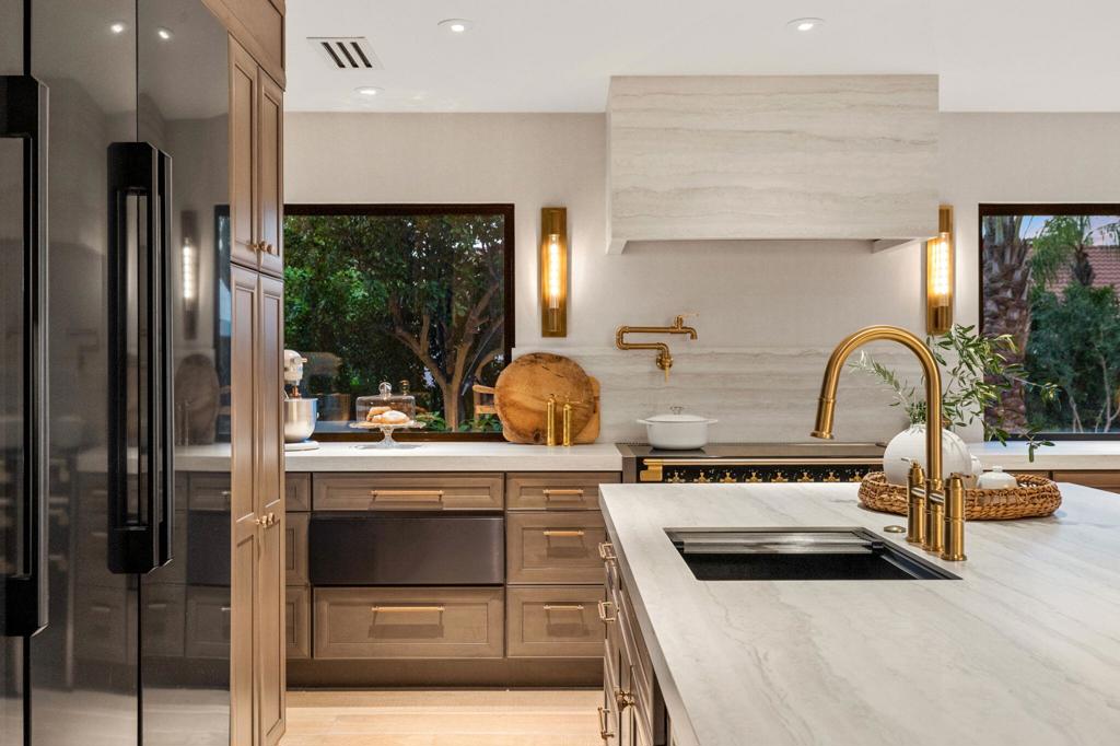 Avondale Country Clu - Residential