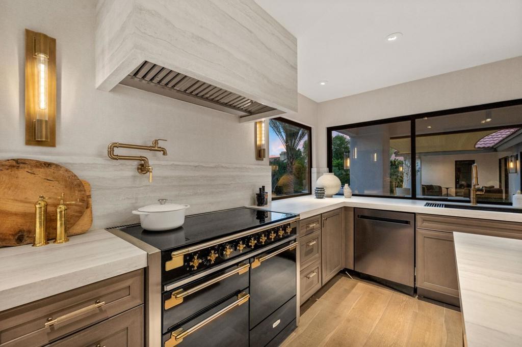 Avondale Country Clu - Residential