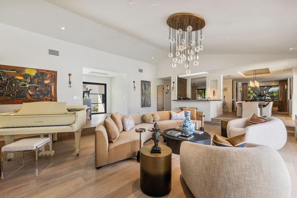 Avondale Country Clu - Residential