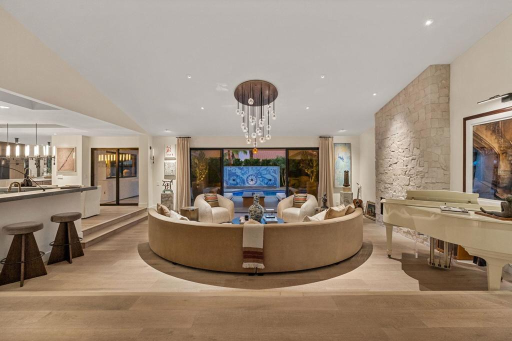 Avondale Country Clu - Residential