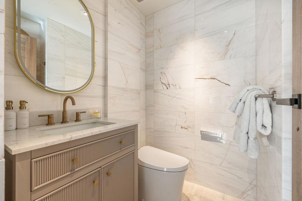 Avondale Country Clu - Residential