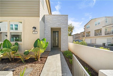 Photo of 386 Chorus, Irvine, CA 92618 (MLS # OC26036415)