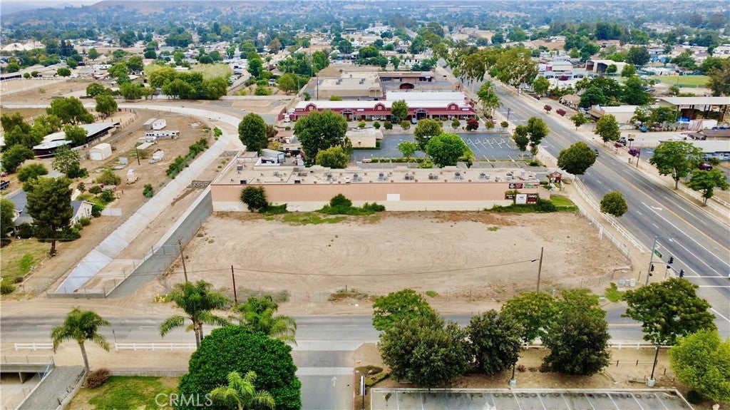 0 6th & Valleyview