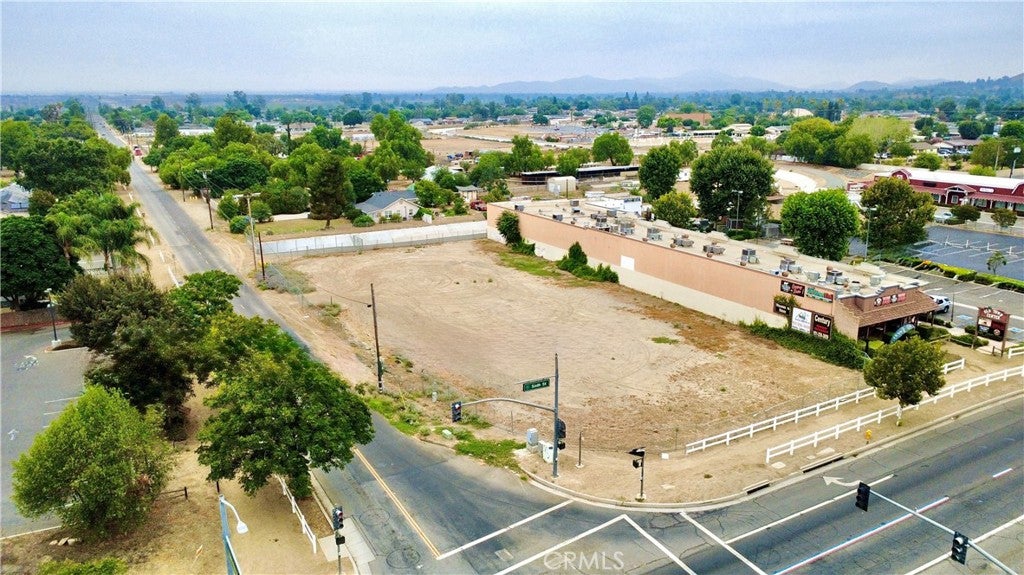 0 6th & Valleyview