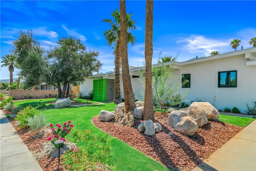 1995 N San Clemente Road