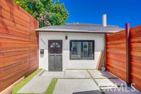 Photo of 5032 amestoy, Encino, CA 91316 (MLS # SR26040298)