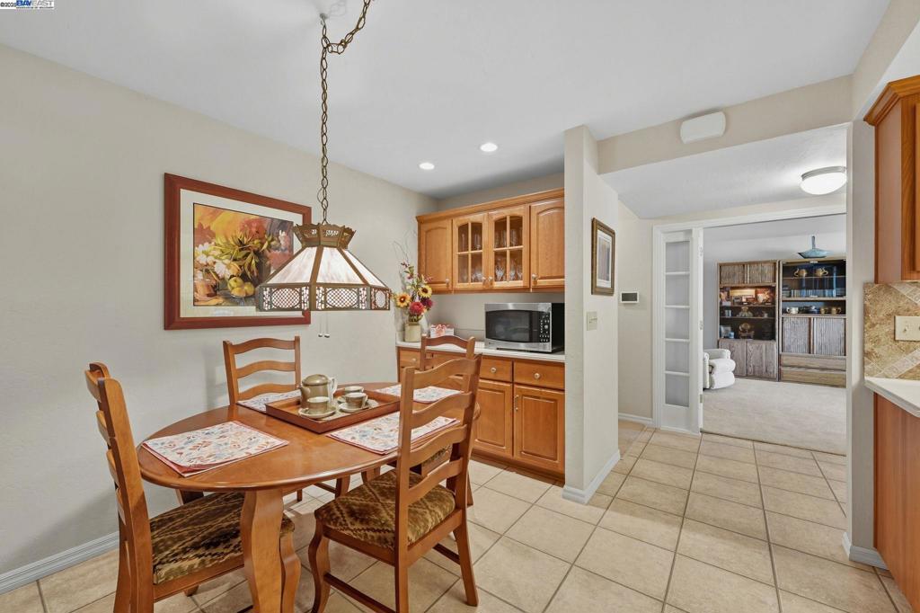 CREEKSIDE - Residential