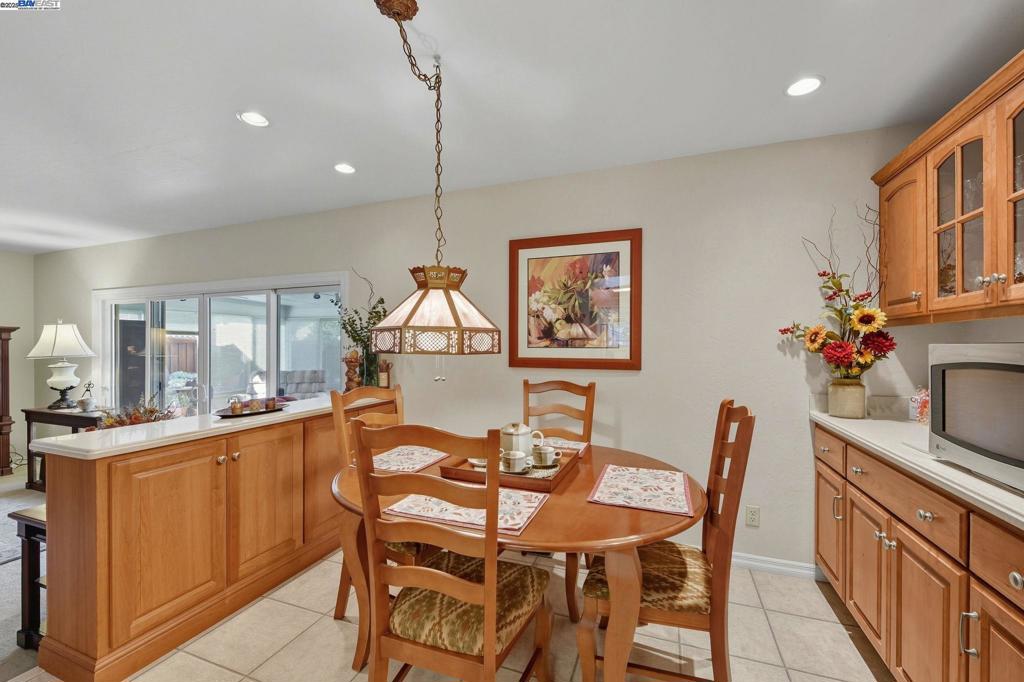 CREEKSIDE - Residential