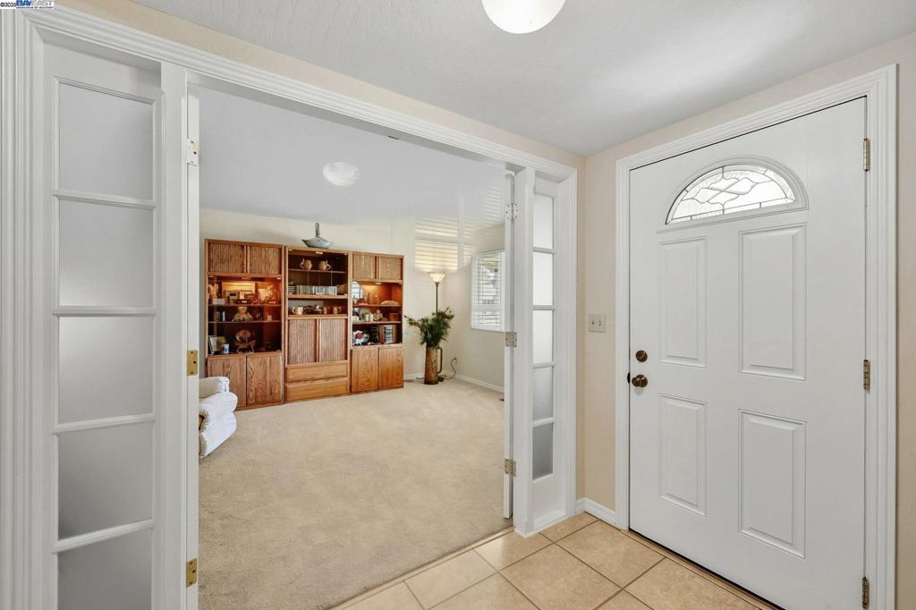 CREEKSIDE - Residential