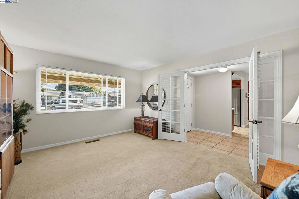 CREEKSIDE - Residential