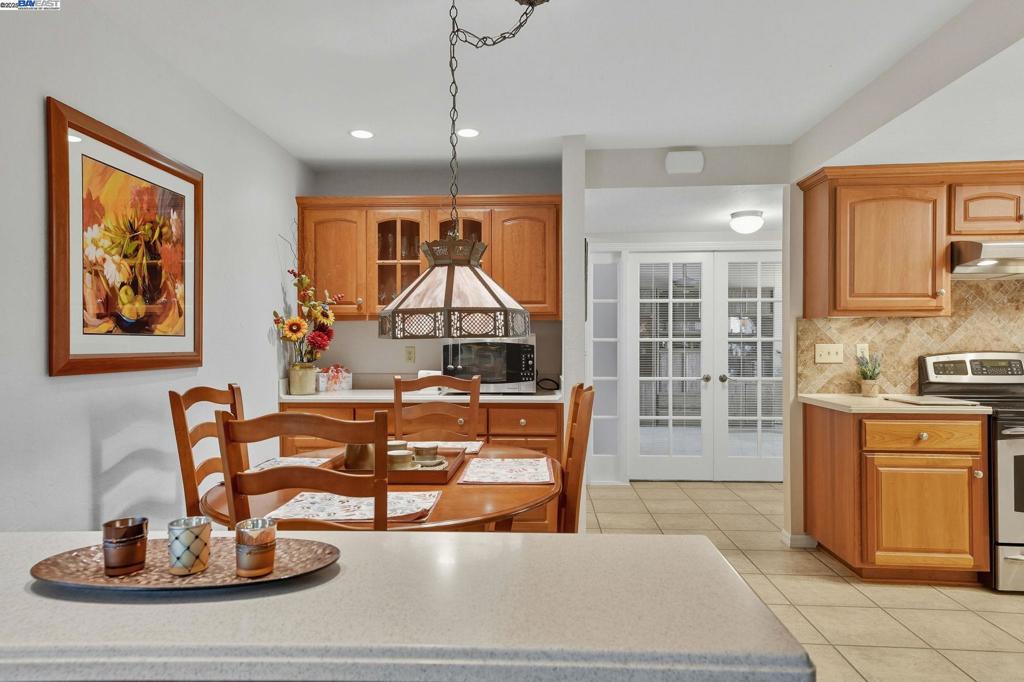 CREEKSIDE - Residential