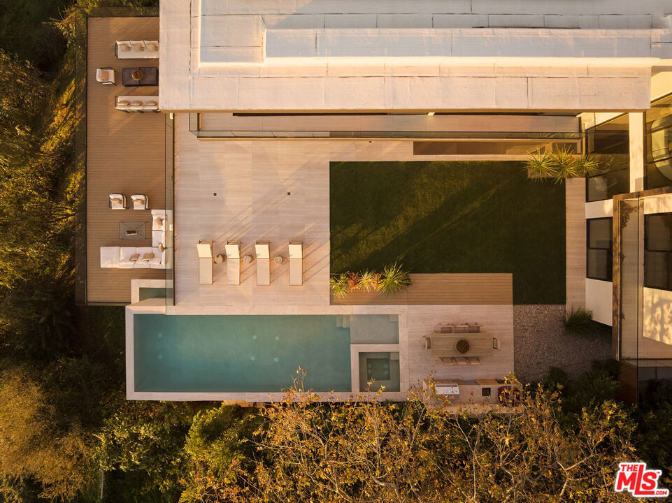 1149 Linda Flora Drive