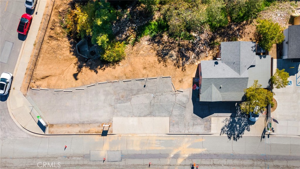 543 W County Line Road