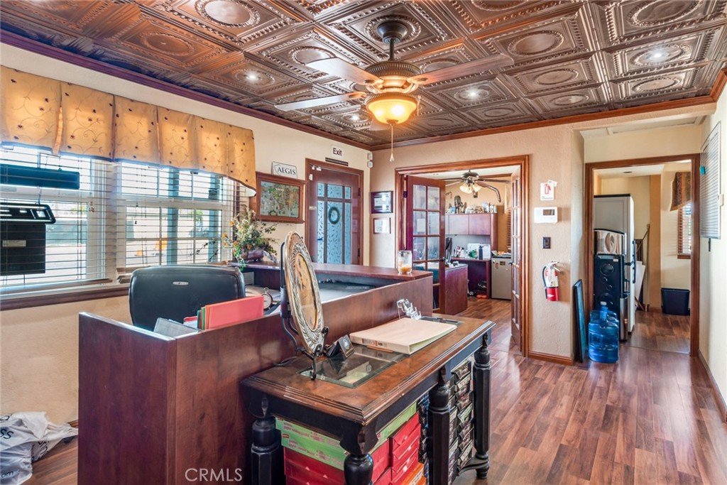 543 W County Line Road