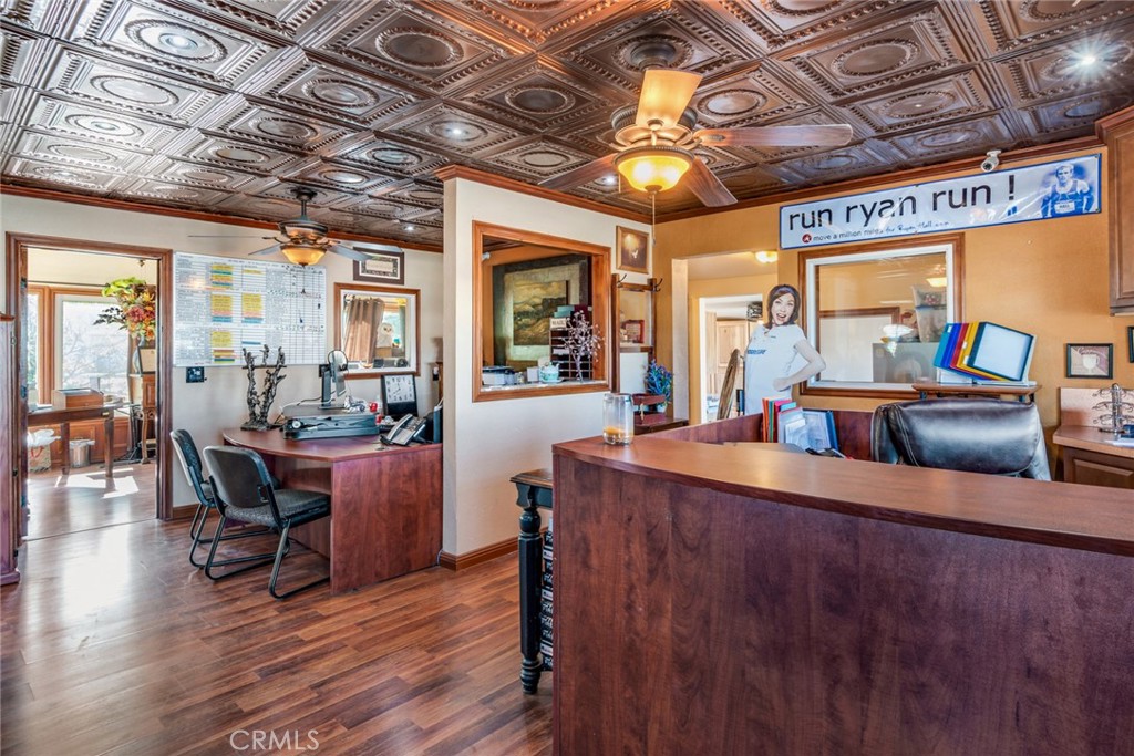 543 W County Line Road