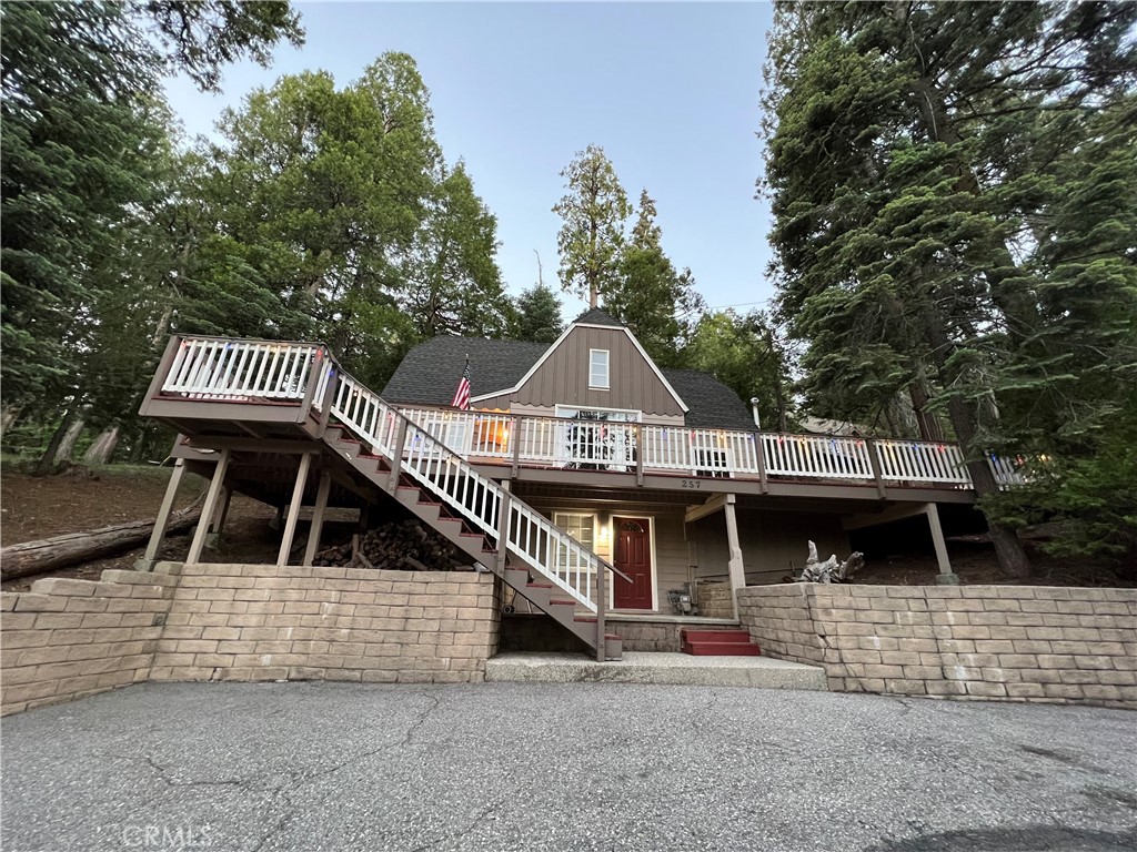 Charming Lake Arrowhead Cabin for Rent - Enjoy mountain living in this fully furnished 3-bedroom, 2-bath cabin with Lake Rights, located close to the Lake Arrowhead Village and Burnt Mill Beach Club. This inviting cabin is perfect for anyone looking to experience mountain living. Twelve month lease required, no pets, and no smoking. ALA, lake right access, is available for purchase by tenant.