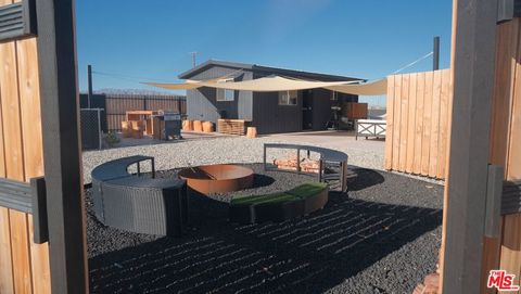 Photo of 4351 Meriwether Road, Twentynine Palms, CA 92277 (MLS # 25625825)