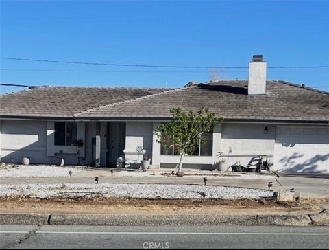 Photo of 19388 Corwin Rd, Apple Valley, CA 92307 (MLS # CV26058929)