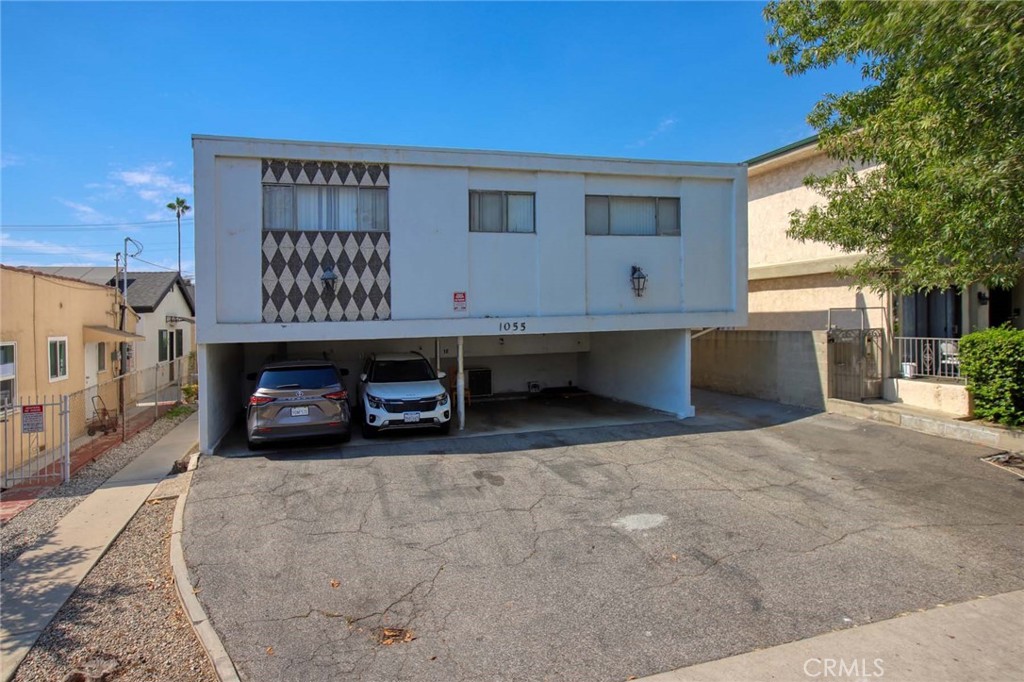 Properties 1 1055 Grover Avenue