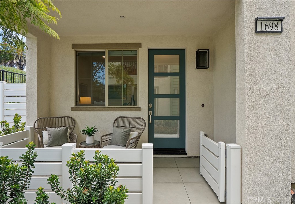 1698 Lexington Lane