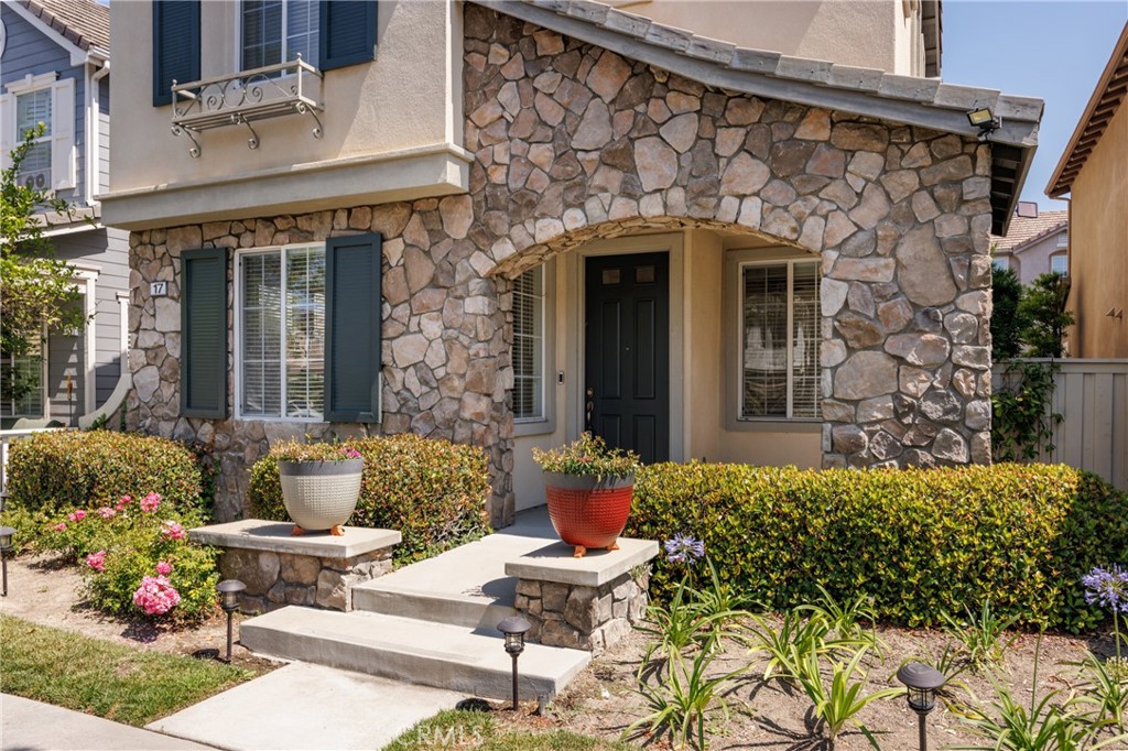 17 Old Spire Drive