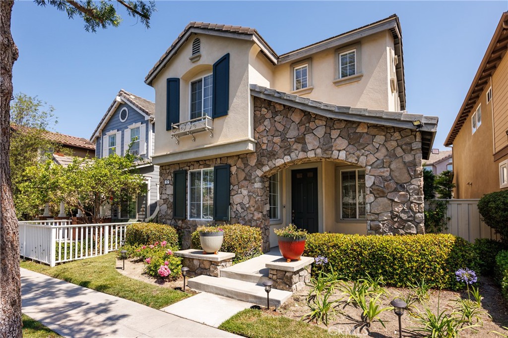 17 Old Spire Drive