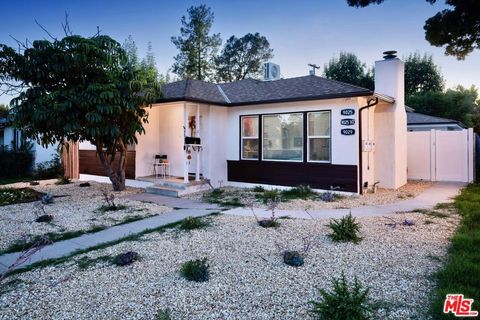 Photo of 9027 Lindley Avenue, Northridge, CA 91325 (MLS # 26653551)