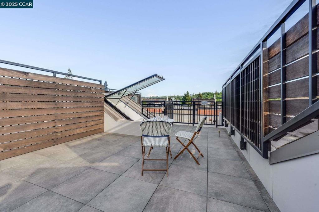 DOWNTOWN LAF - Residential
