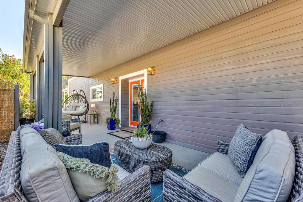 Properties 3 527 Jade Lane