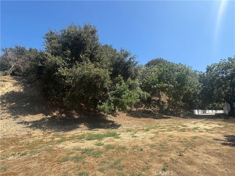 Photo of 3511 Beverly Glen Boulevard, Sherman Oaks, CA 91423 (MLS # SR26134771)