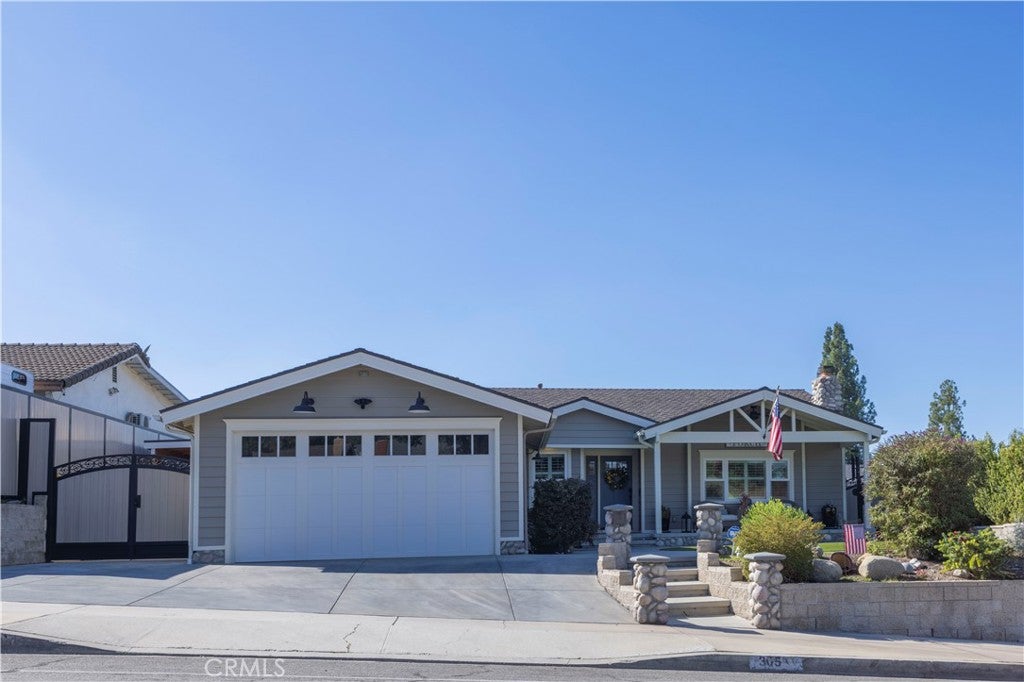 305 N Prospectors Road