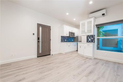 Photo of 305 1/2 Main Street #11, Newport Beach, CA 92661 (MLS # NP25248077) Photo of 305 1/2 Main Street #11, Newport Beach, CA 92661 (MLS # NP25248077)