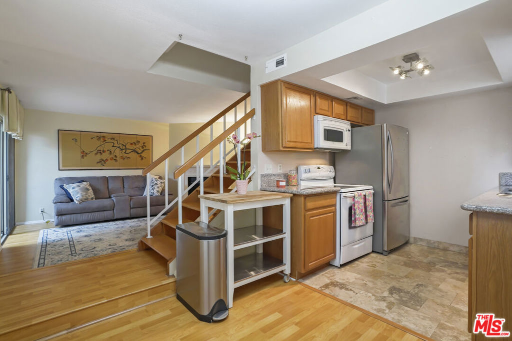 18411 Hatteras Street 102