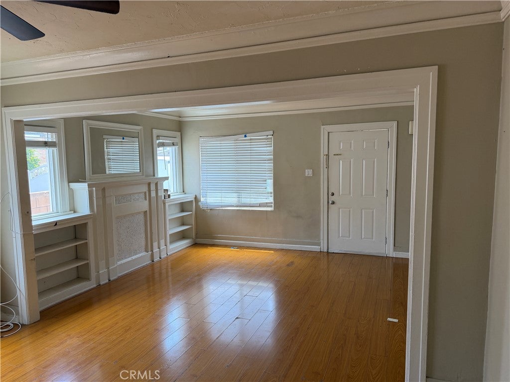 1017 W 73rd