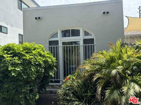 Photo of 942 Havenhurst Drive, West Hollywood, CA 90046 (MLS # 26859547)